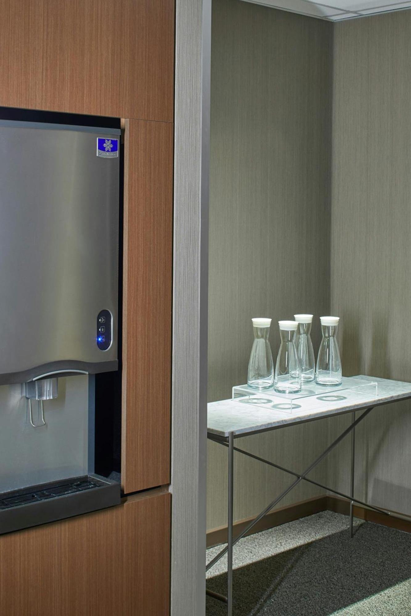Ac Hotel By Marriott Atlanta Airport Gateway College Park Εξωτερικό φωτογραφία